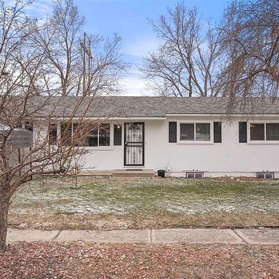 1613 Newcastle St, Colorado Springs, CO 80907