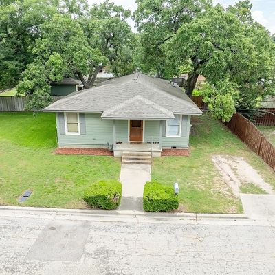 1616 Saint Michael St, Gonzales, TX 78629