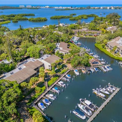 1621 Boathouse Circle, Sarasota, FL 34231