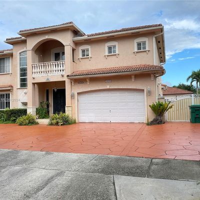 16533 Nw 77 Th Path, Miami Lakes, FL 33016