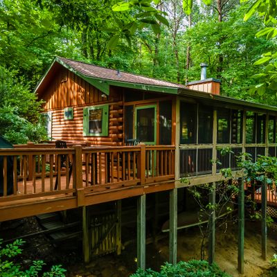 167 River Bend Trl, Ellijay, GA 30540