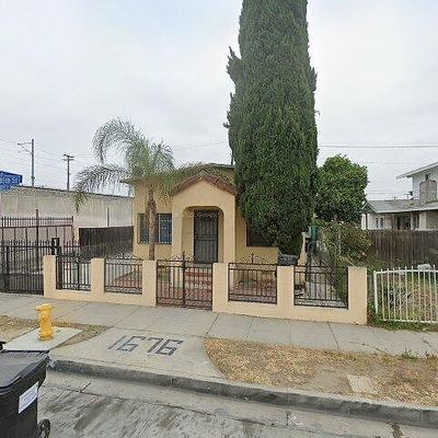 1676 E 85 Th St, Los Angeles, CA 90001