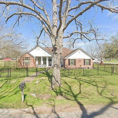 1677 Newgulf Dr, Boling, TX 77420