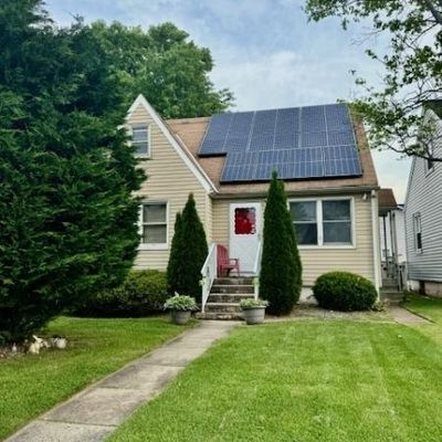 168 Sherry St, Woodbridge, NJ 07095