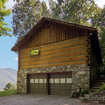 1685 Setzer Cove Rd, Maggie Valley, NC 28751