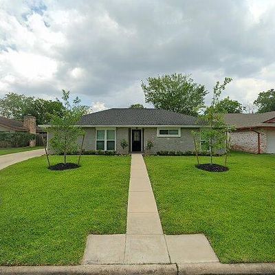 16919 Worden Ln, Friendswood, TX 77546