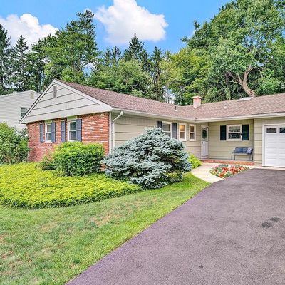 17 Great Woods Dr, Ewing, NJ 08618