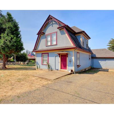 1711 S 6th St, Cottage Grove, OR 97424