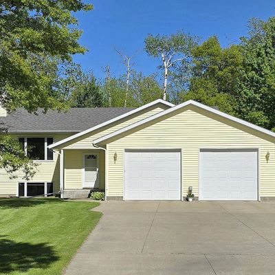 1714 Grotte Ave Ne, Bemidji, MN 56601