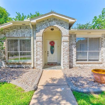 1722 Kemah Oaks Dr, Kemah, TX 77565