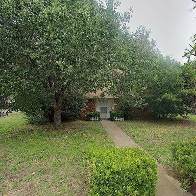 1733 Chip N Dale Drive, Arlington, TX 76012