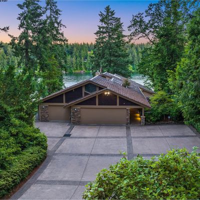 1750 Northshore Rd, Lake Oswego, OR 97034