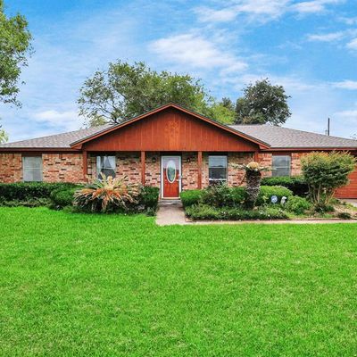 1509 County Road 192, Alvin, TX 77511