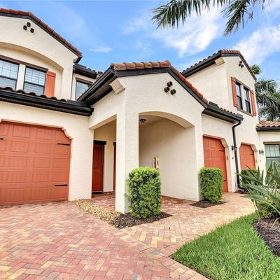 15148 Palmer Lake Circle, Naples, FL 34109