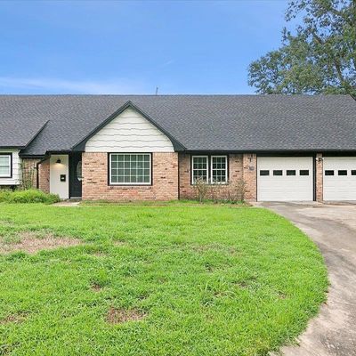 1530 Williamsburg Ln, Beaumont, TX 77706