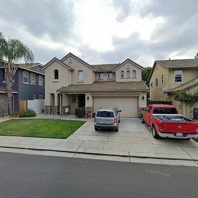 1533 Sturm Dr, Modesto, CA 95355