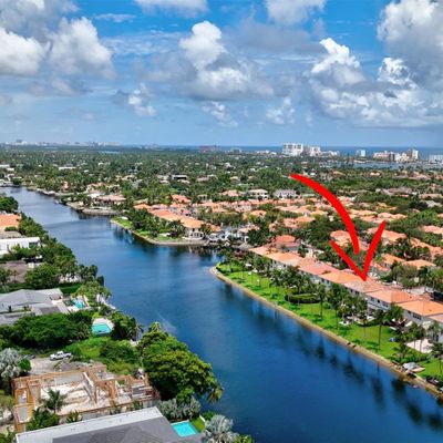 1560 Shoreline Way, Hollywood, FL 33019