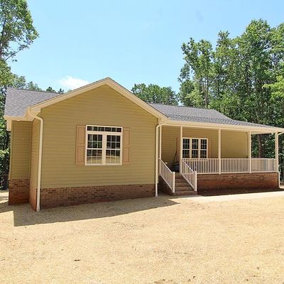 1582 Oakridge Rd., Appomattox, VA 24522