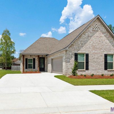 16001 Knoll Creek Ave, Baton Rouge, LA 70817