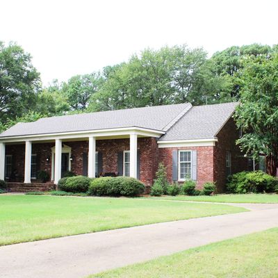 1911 Mount Pleasant Rd, Hernando, MS 38632