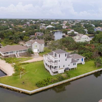 195 Pintail Dr, Ocracoke, NC 27960