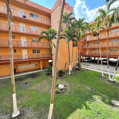 1950 W 56 Th St, Hialeah, FL 33012