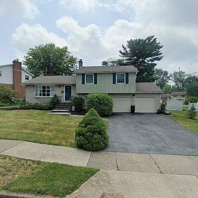 1959 Pinehurst Rd, Bethlehem, PA 18018