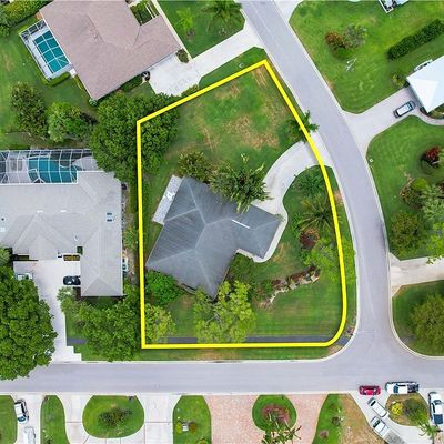 1991 Imperial Golf Course Blvd, Naples, FL 34110