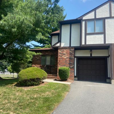 2 Leicester La, Ewing, NJ 08628