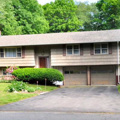 2 Russmar Trl, Columbia, CT 06237