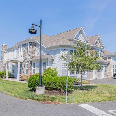 2 Seabird Ln, Highlands, NJ 07732