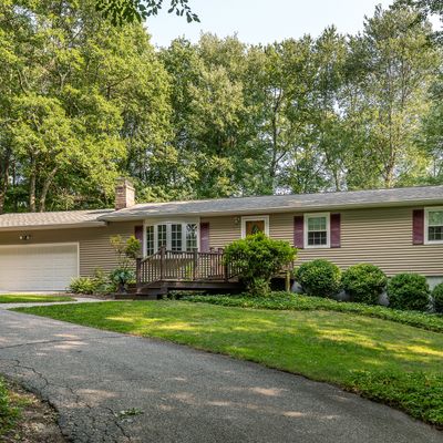 20 Buckskin Heights Dr, Danbury, CT 06811