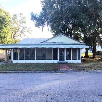 20 E 3 Rd St, Frostproof, FL 33843