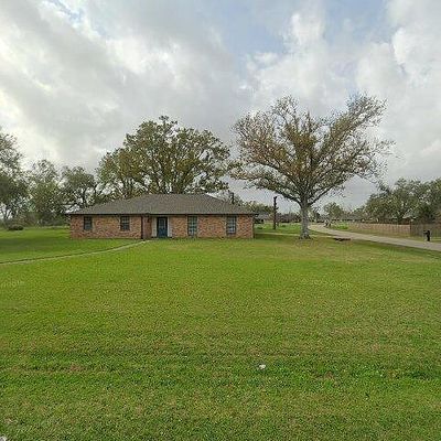 200 Corral Way Dr, Bourg, LA 70343