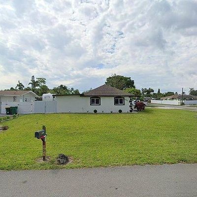 2001 43 Rd Ter Sw, Naples, FL 34116