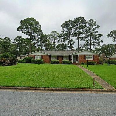 2001 Robinhood Rd, Albany, GA 31707