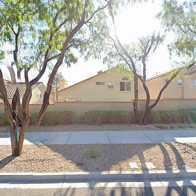 2005 Wandering Doe Ln, Las Vegas, NV 89134