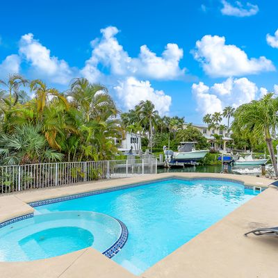 201 12 Th St, Key Colony Beach, FL 33051