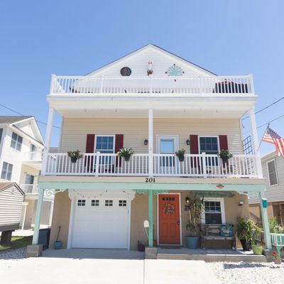 201 Neptune Ave, Wildwood, NJ 08260