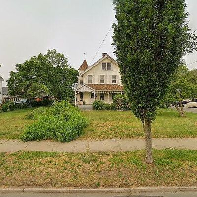 2019 Park Ave, Bridgeport, CT 06604