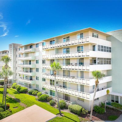 2020 N Atlantic Avenue, Cocoa Beach, FL 32931