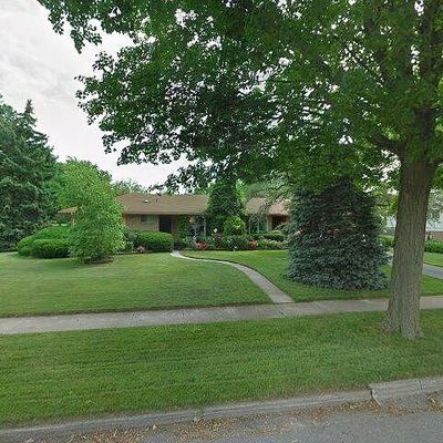 2020 W Hillsdale St, Lansing, MI 48915