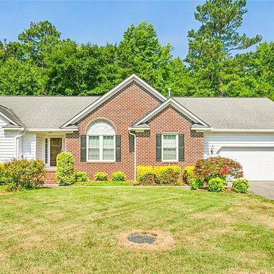 203 Simmons Dr, Seaford, VA 23696