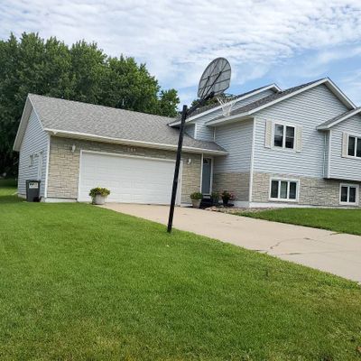 205 8 Th St Se, Stewartville, MN 55976