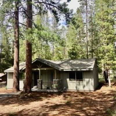 18101 Juniper Ln, Bend, OR 97707