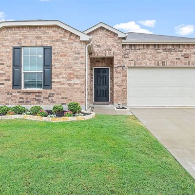 1813 Waggoner Dr, Cross Roads, TX 76227