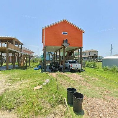 1830 Croaker Ln, Crystal Beach, TX 77650