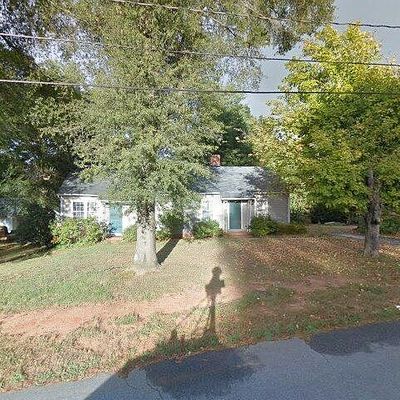 186 7 Th St Nw, Taylorsville, NC 28681