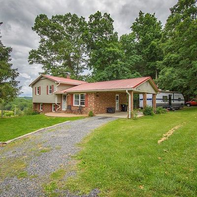 1865 Oak Grove Rd, Woodlawn, VA 24381