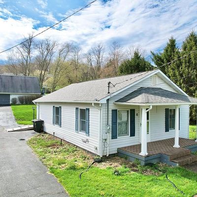 187 Painter St, Tazewell, VA 24651